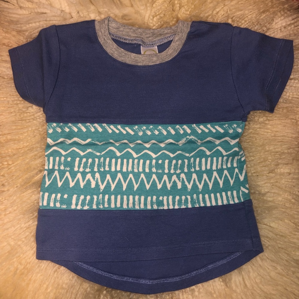 GUC Tesa Babe graphic tribal tee